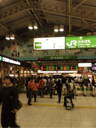 台風前の上野駅